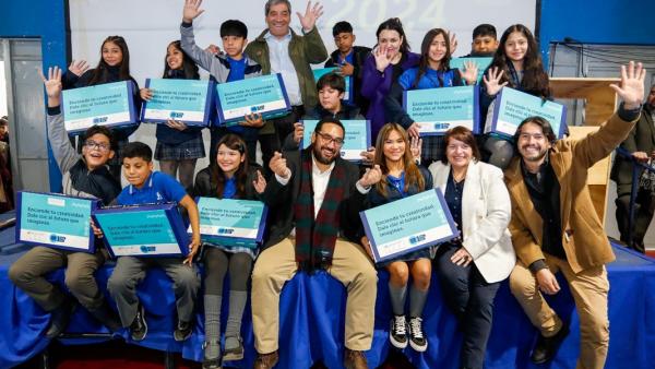 entrega becas tic